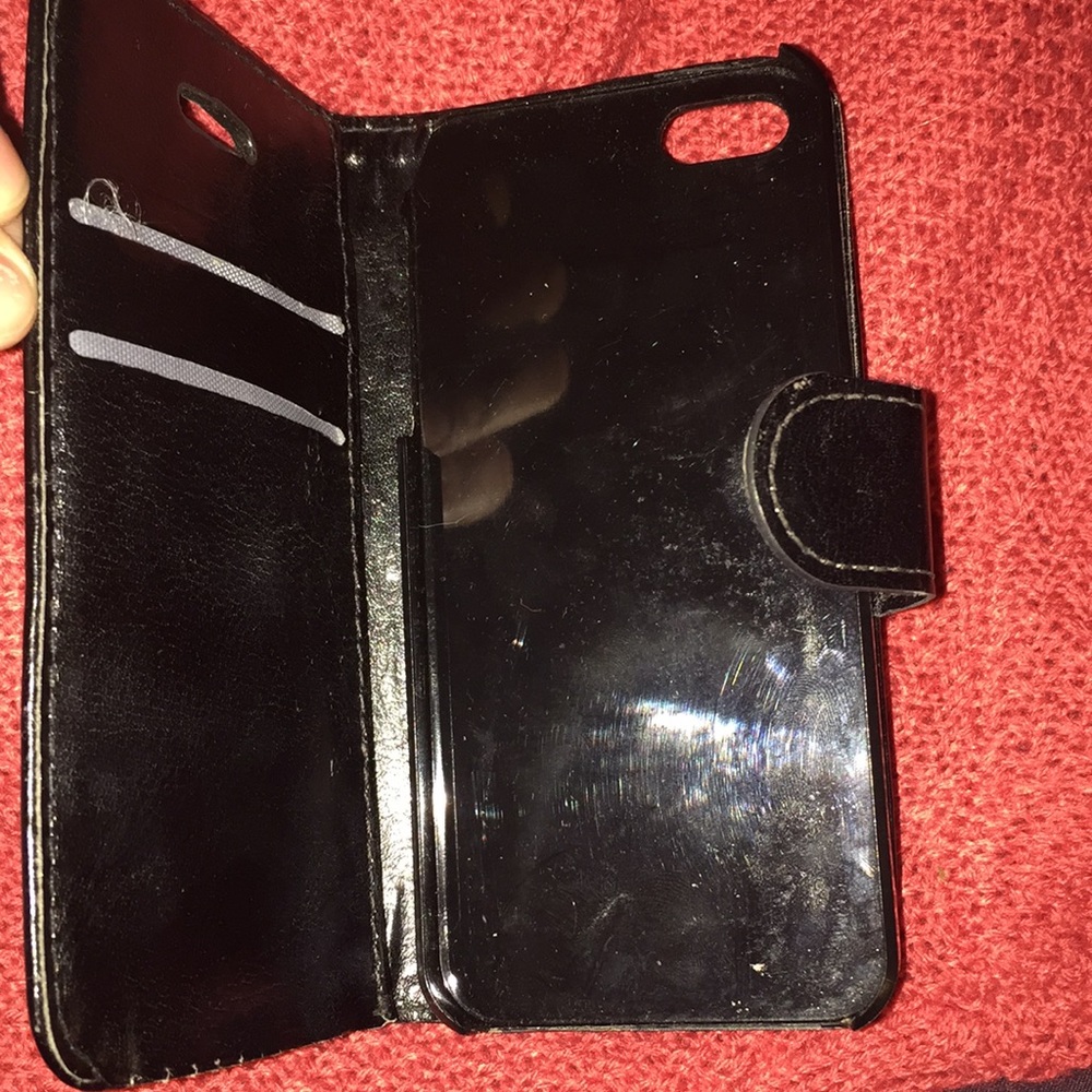 iPhone 5’s case - Picture 4 of 4